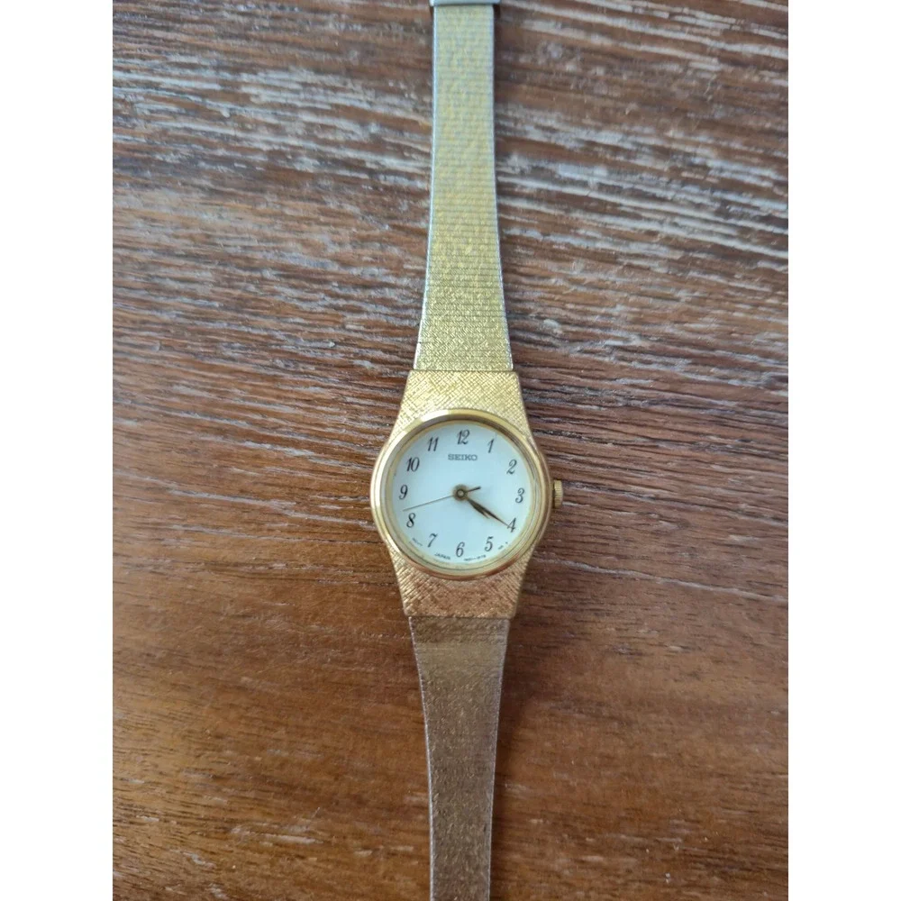 Seiko Wristwatch Women OS Gold Tone Mesh Band Vintage Dress Analog 1N01-0B70 VTG
